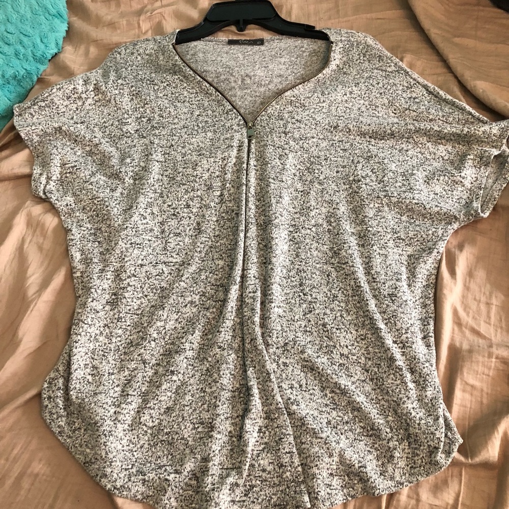 Zipper v neck